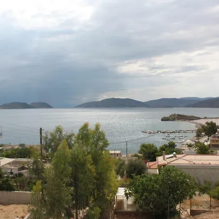 Villla Giallo Alikí