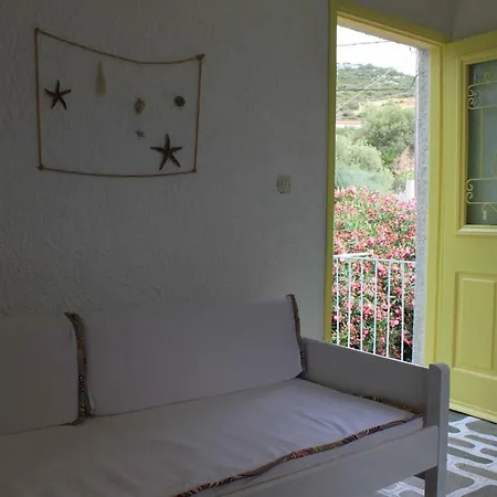 Villla Giallo Alikí